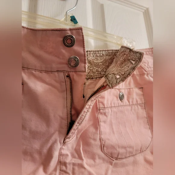 American Eagle Outfitters Woman's Skirt Size 8 Pink 4 Pockets Light Used 1 time - Picture 6 of 10